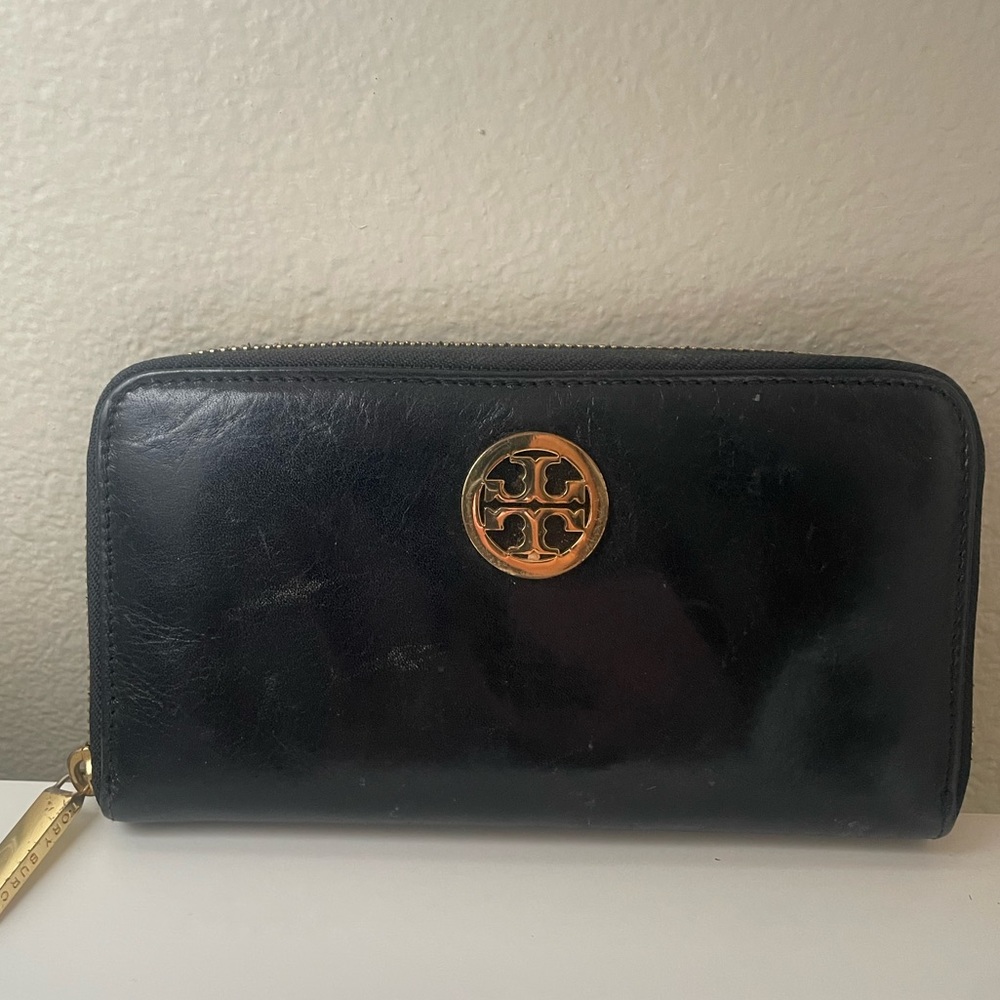 TORY BURCH Full Size Wallet